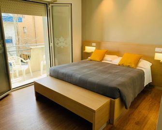 Hotel Liane Riccione - Riccione - Camera da letto