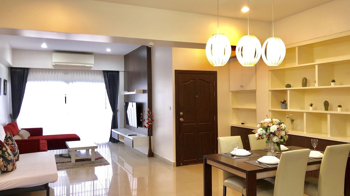 14 Place Sukhumvit Suites