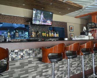 Zanrock Micro Hotel - General Santos - Bar