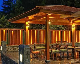 Fortune Resort Heevan, Srinagar - Member Itc Hotels' Group - Srinagar - Patio