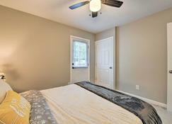 Pet Friendly Kannapolis Home with Fenced-in Yard! - Kannapolis - Bedroom