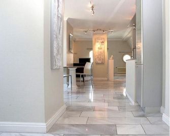 Visionapartments Zurich Waffenplatzstrasse - Zürich - Wohnzimmer