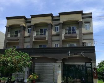 Starburst B&B - Yilan City - Building