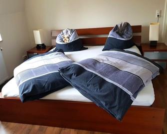Apartment on the Elbe ferry - Apartment for 2 - 3 people - Dresden - Schlafzimmer