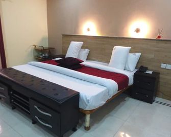 Choice Gate Hotel And Suites - Benin City - Bedroom