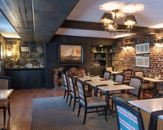 Elegant Stay Perfect for Exploring Annapolis' Shops and Boutiques. - Annapolis