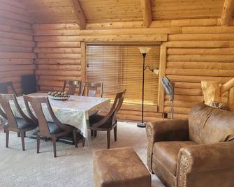 Hidden Cove - Beauty on the Lake for Family Friendly Fun! - Oscoda - Essbereich