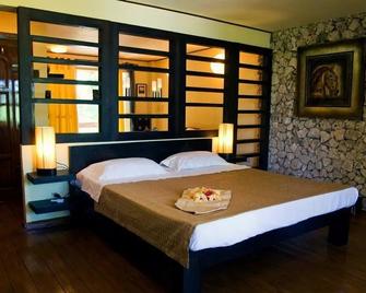 Angelina Beach Hotel - Daanbantayan - Schlafzimmer