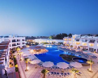 Old Vic Sharm Resort - Sharm el-Sheikh - Zwembad