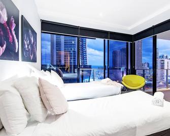 Circle on Cavill - QStay - Surfers Paradise
