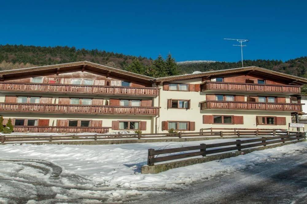 Hotel Villaggio Nevada - Folgaria - Building