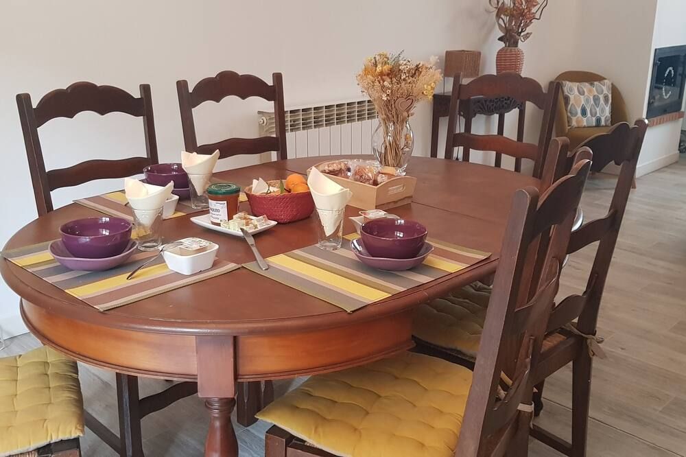Town House - Whole Housing - بوردو - غرفة طعام
