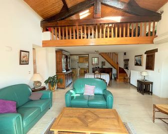 Mas Des Oliviers - Tastefully Renovated Typical Provencal Farmhouse With Private Pool - Les Salelles - Sala de estar