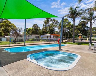 Lakes Entrance Tourist Park - Lakes Entrance - Pool