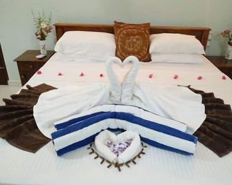 Methira Villa - Aluthgama - Schlafzimmer