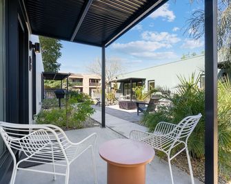 4Square Complex - Phoenix - Patio