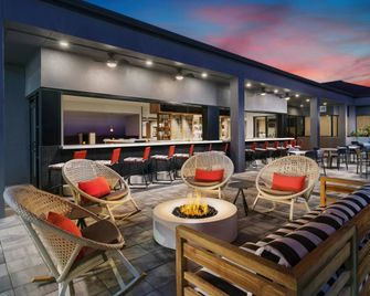 Courtyard by Marriott Orlando Lake Buena Vista at Vista Centre - Orlando - Lounge