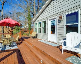 Breezy's Blyss Cottage On Lake Murray - Lexington - Winter Discounts! - Gilbert - Balcón