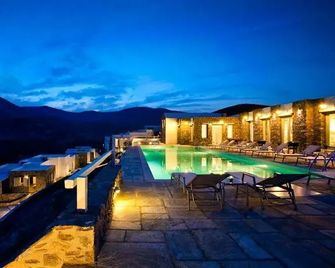 Boutique Hotel Rizes - Serifos - Piscina