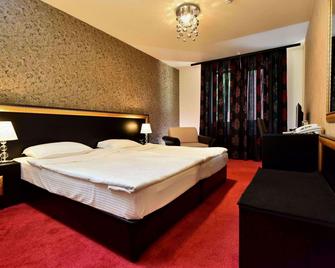 Hotel Elegance - Stara Zagora - Bedroom