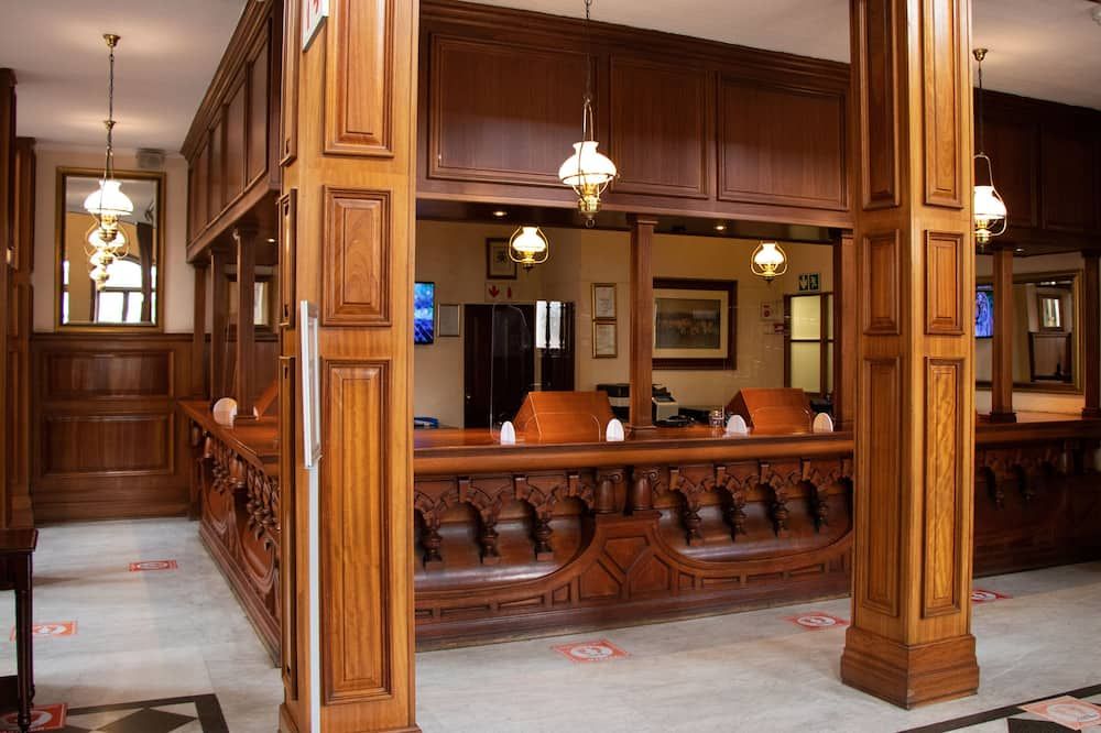 جولد ريف سيتي ثيم بارك هوتل