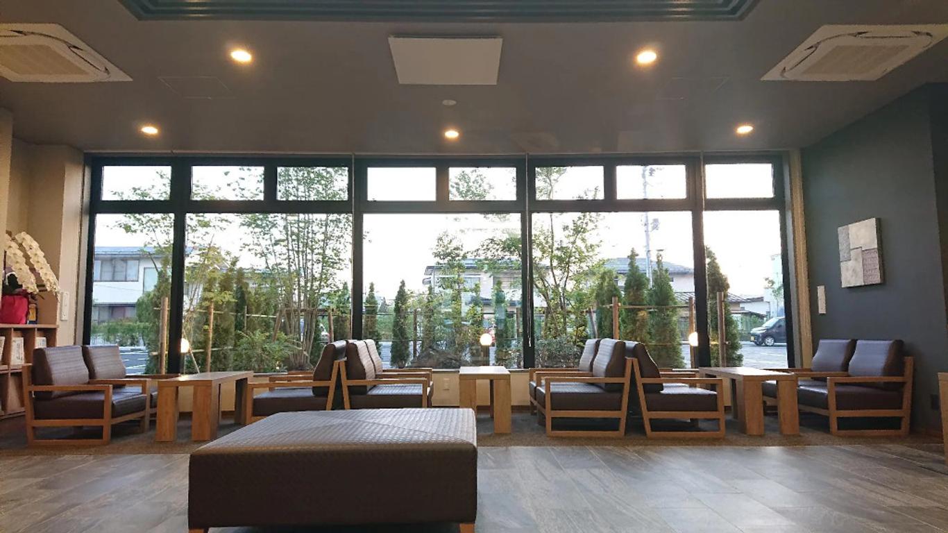 Hotel Route-Inn Yamagata South - in front of University Hospital -