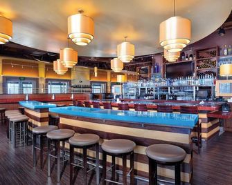 Club Wyndham Oceanside-2 Bedroom Deluxe Ocean View Suite - Oceanside - Bar