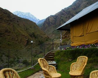 Camplungta - Dharamshala - Patio