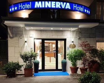 Hotel Minerva - Ravenna - Gebäude
