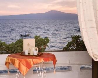 Moireas Apartments - Kalamata - Patio
