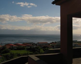Azores Youth Hostels - São Jorge - Calheta (Açores) - Outdoors view