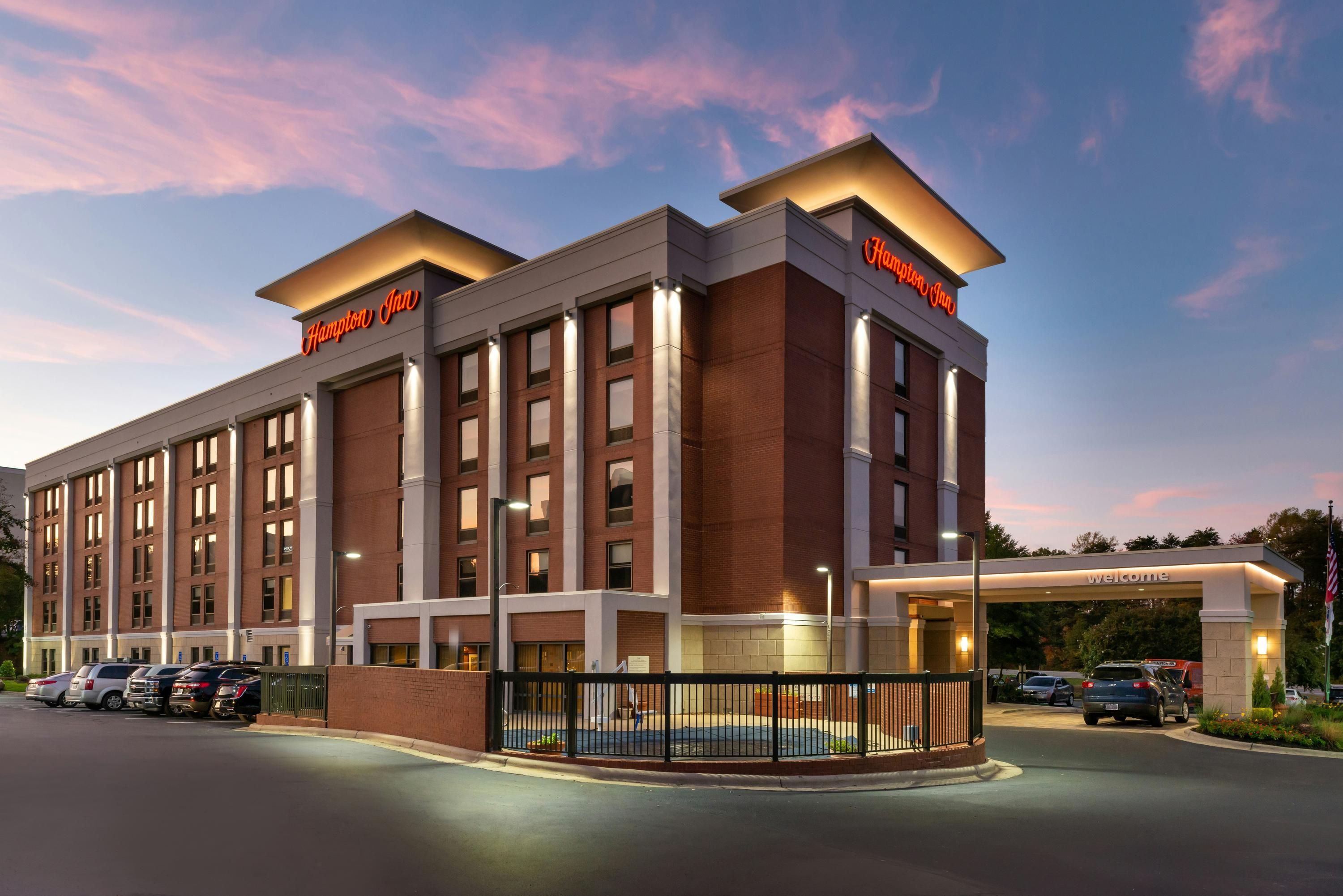 Hampton Inn Greensboro-Airport - Greensboro - Bygning
