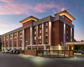 Hampton Inn Greensboro-Airport - Greensboro - Bygning