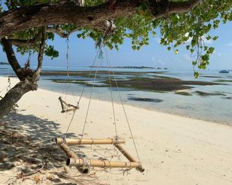 La Isla Tropica - Maldives - Гурайдо - Пляж