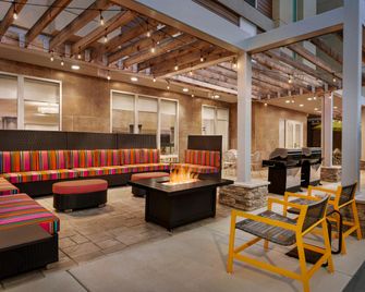 Home2 Suites by Hilton Woodbridge Potomac Mills - Woodbridge - Lounge