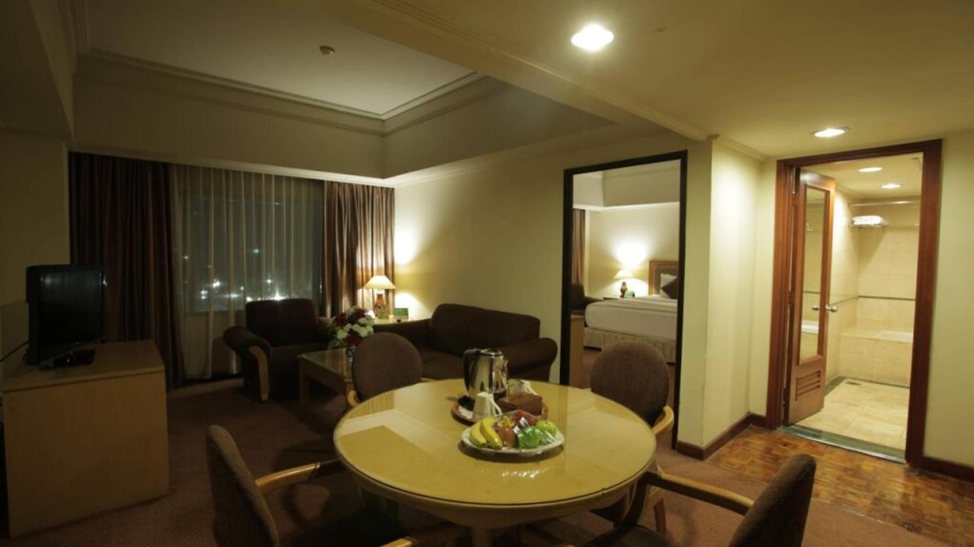 Oasis Amir Hotel