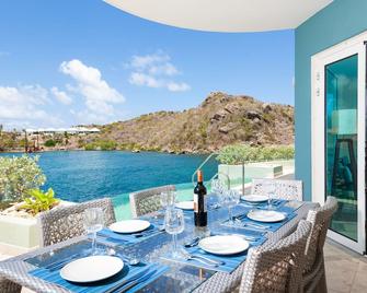 Oyster Bay Beach Resort - Upper Prince's Quarter - Balcony