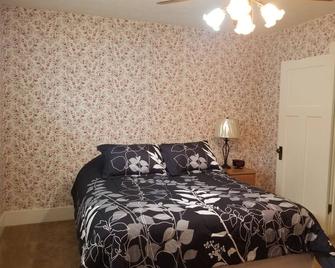 cozy Home away from home - Bridgeport - Habitación