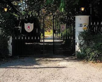 Luxurious Tranquil Private Sleeps 8 Free - Navan - Extérieur