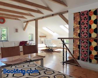 Villa am Trumpf - Individuelle Ferienwohnungen am See - Prenzlau - Living room