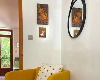 Number15 Guesthouse Carcassonne - Carcassonne - Salon