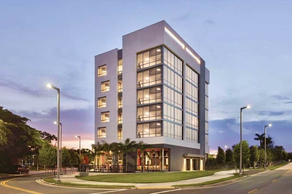 كومبوس بوتيك هوتل ميامي أيربورت - ميامي - مبنى