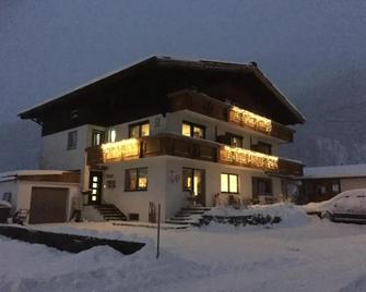 Haus Moosbrugger - Bach - Building