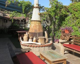 Hotel Malarrimo by Rotamundos - Guerrero Negro - Patio