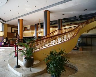 Benakutai Hotel and Apartemen - באליקפאפן - לובי