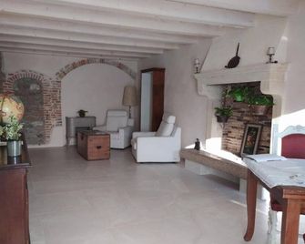 Casetta dei nonni - Pescantina - Huiskamer