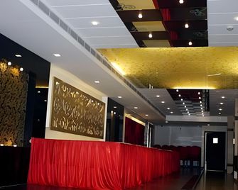 Hotel Golden Sky - Lucknow - Lobby