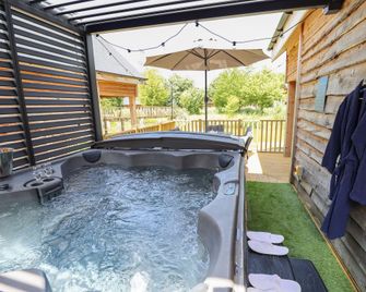 Lake View Lodge - Lincoln