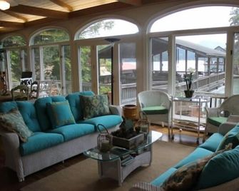Beautiful House On Lake Rabun! - Lakemont - Living room