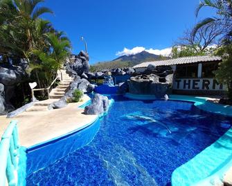 Thermomania - Guayabo - Zwembad